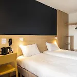 Hotell Ogbordeaux Aeroport *